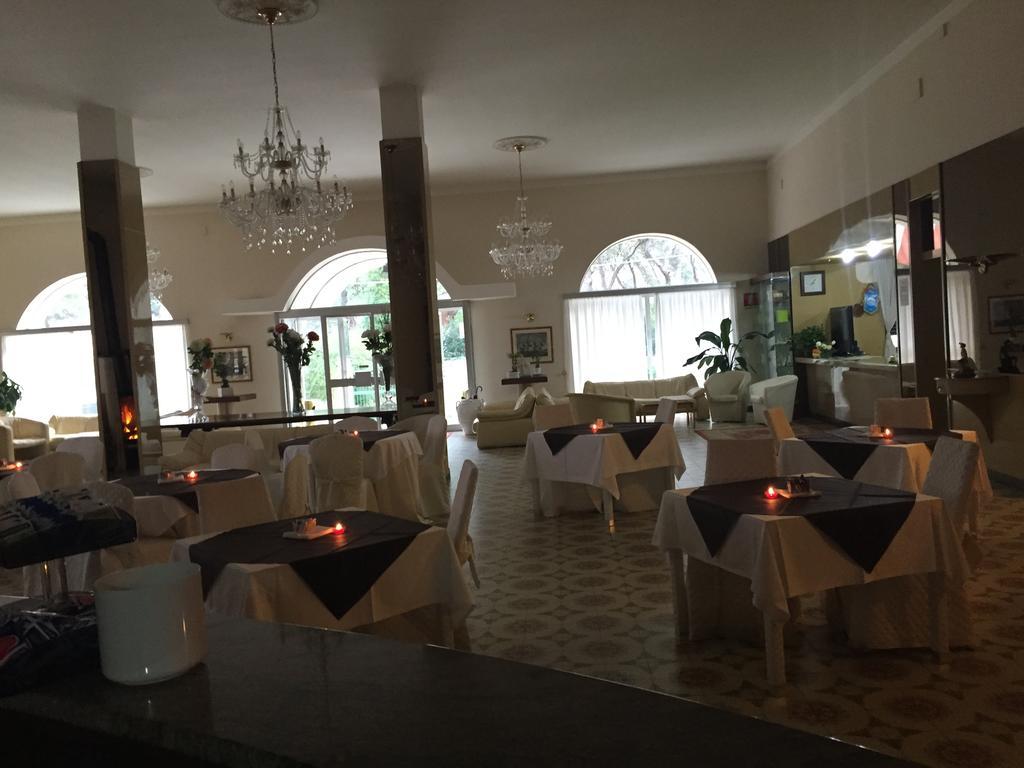 Eden Park Hotel Marina Di Pulsano Kültér fotó