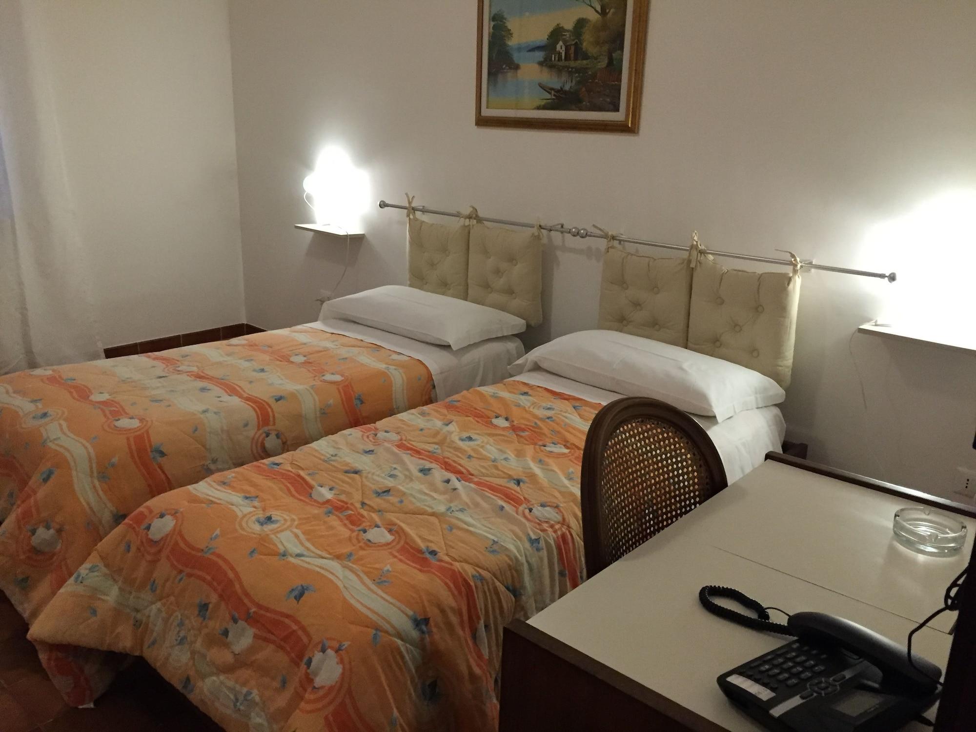 Eden Park Hotel Marina Di Pulsano Kültér fotó