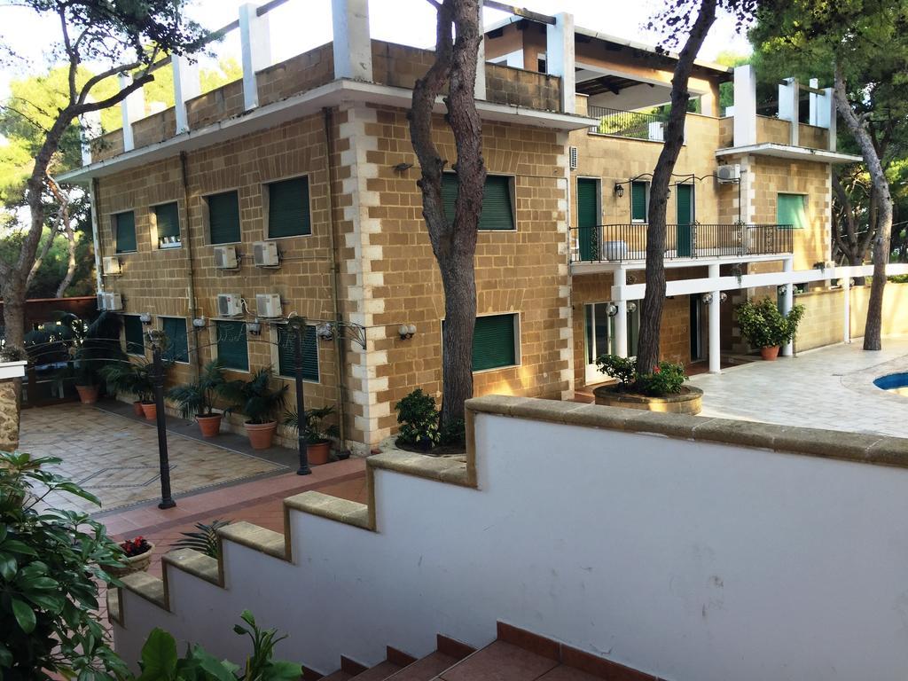 Eden Park Hotel Marina Di Pulsano Kültér fotó