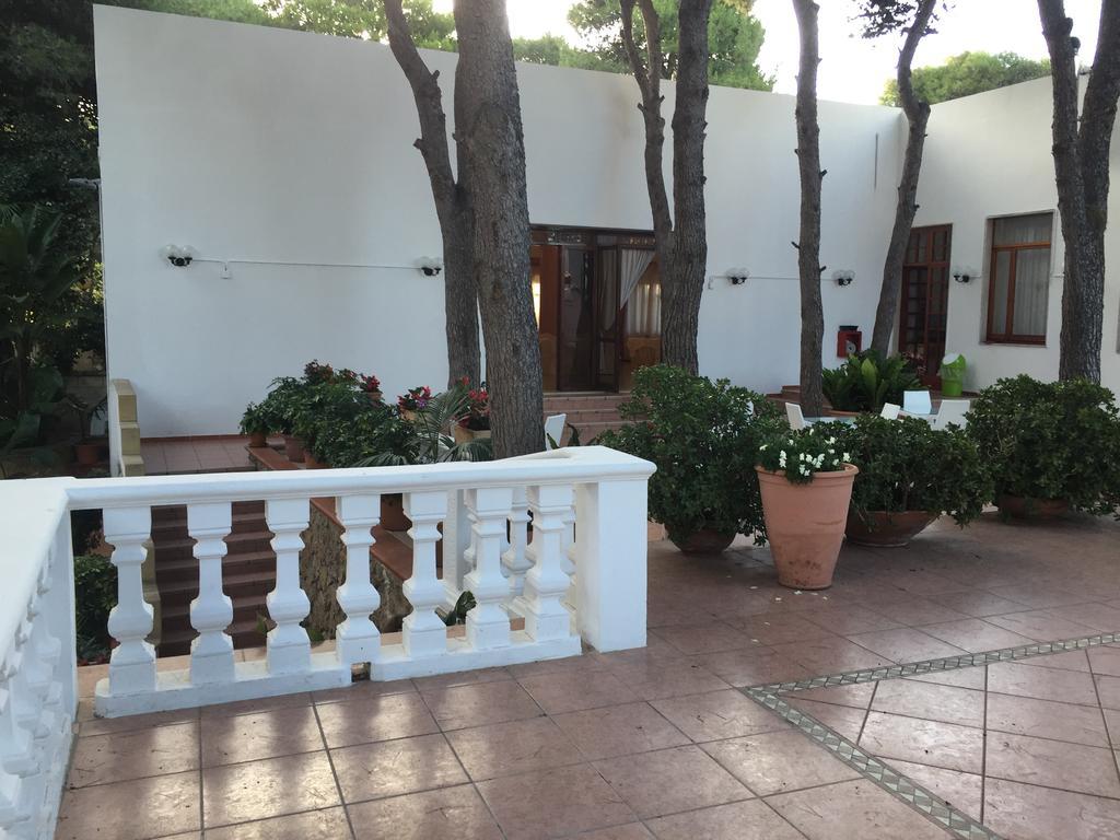Eden Park Hotel Marina Di Pulsano Kültér fotó