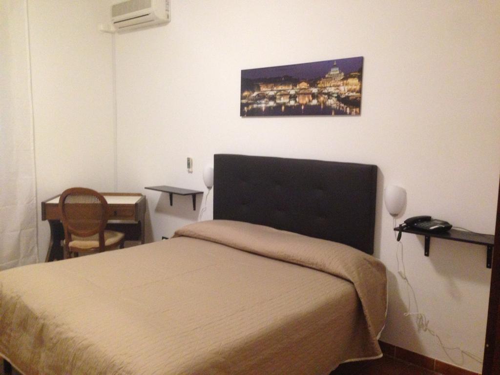 Eden Park Hotel Marina Di Pulsano Kültér fotó