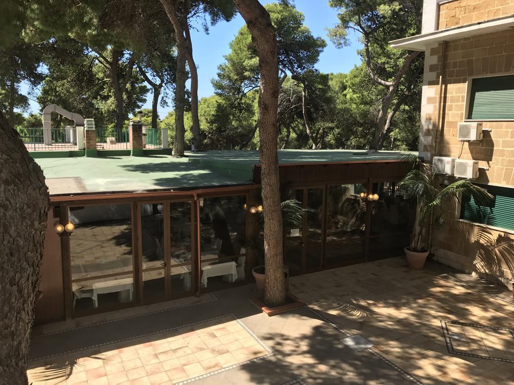 Eden Park Hotel Marina Di Pulsano Kültér fotó