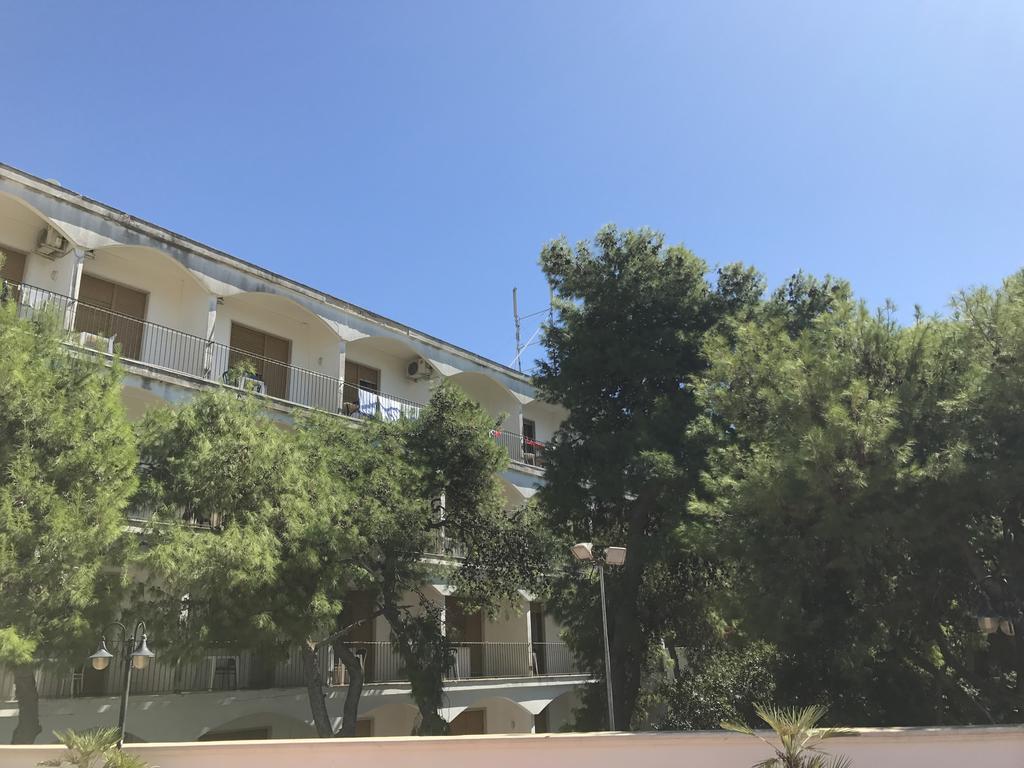 Eden Park Hotel Marina Di Pulsano Kültér fotó